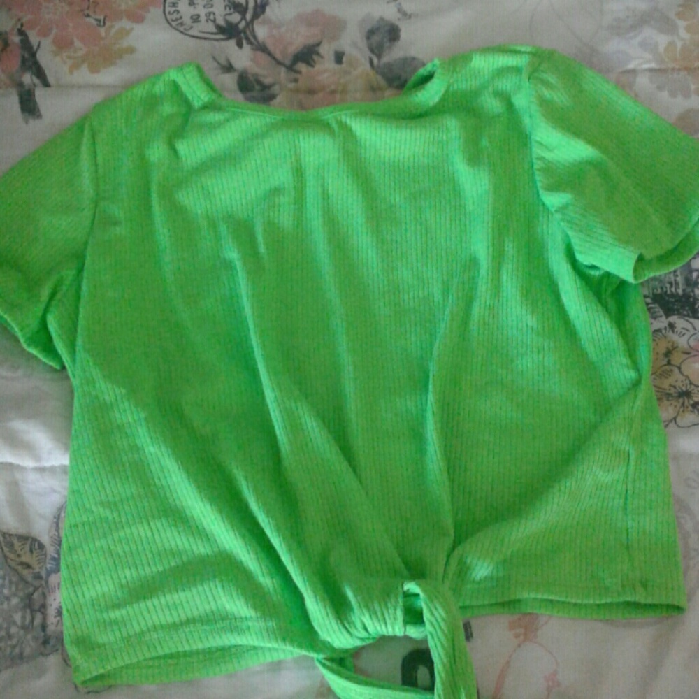Neon grreem crop top